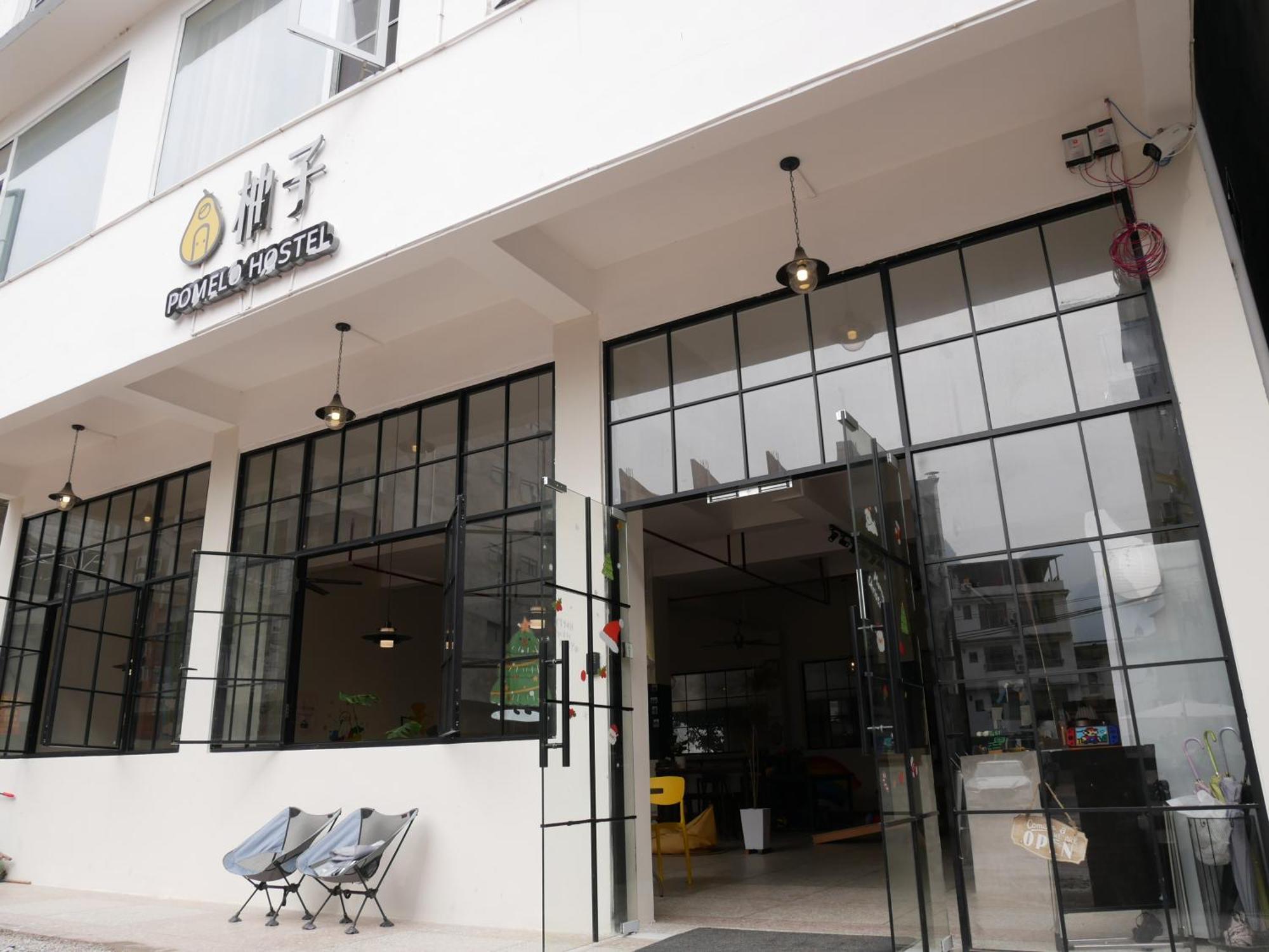 Pomelo Hostel Xingping หยางซั่ว ภายนอก รูปภาพ